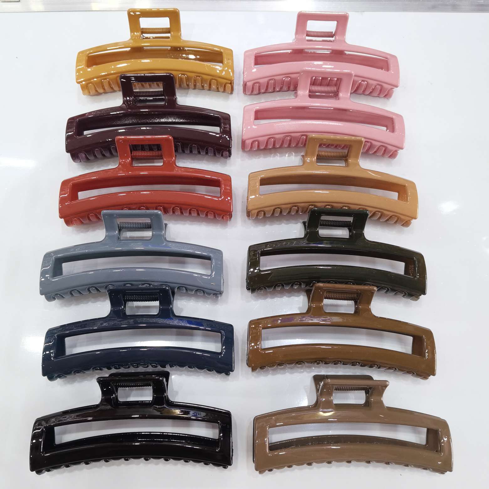 Internet-famous bestsellers, popular and trendy Korean style, fashionable and classic, internet-famous Korean style, gradient solid color, maca color Korean style hair clip, bath clip, triangular square, double cloud strips Item Picture
