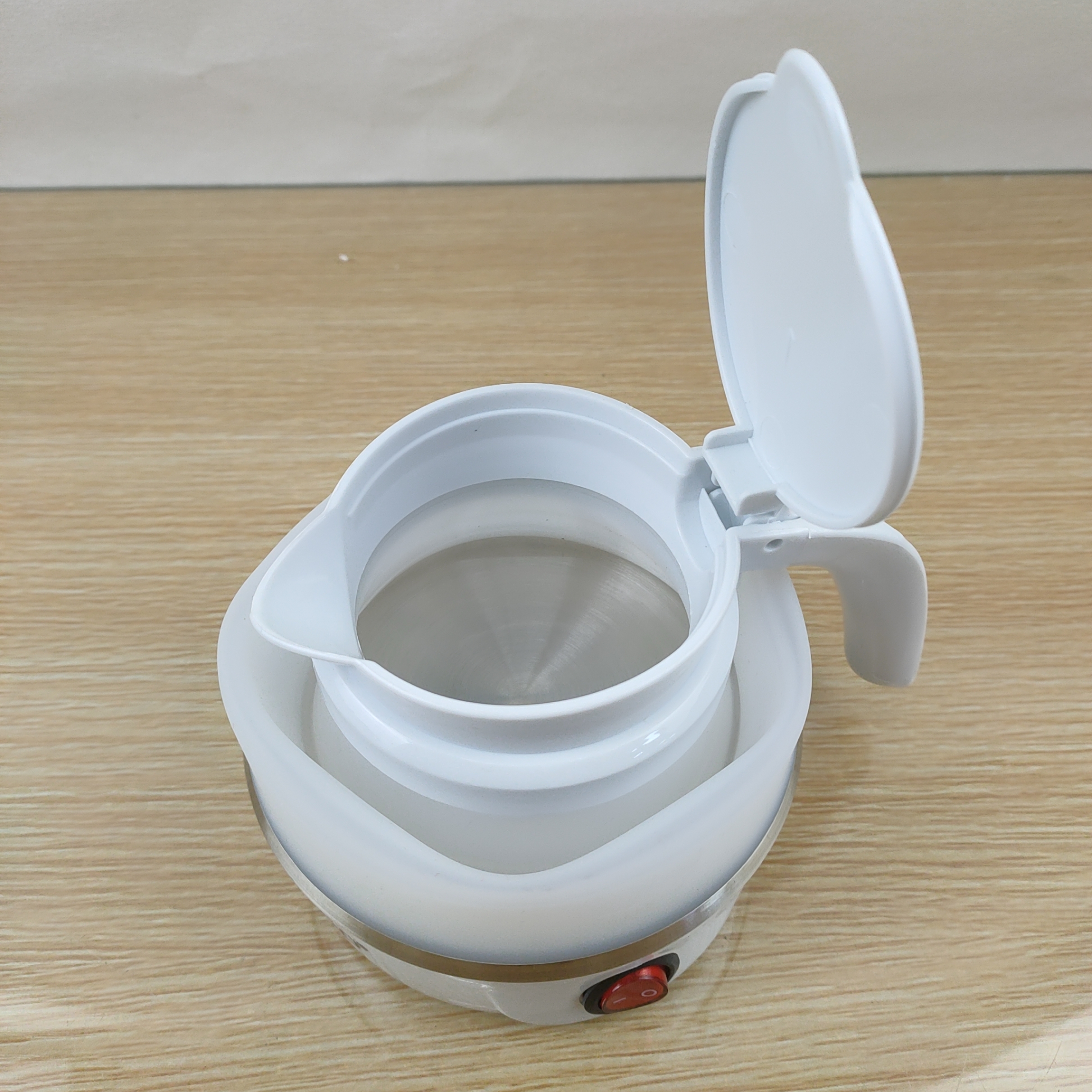 DF99186 Electric kettle, household insulated kettle, outdoor folding kettle, kettle, electric kettle, silicone kettle, boiling kettle, kitchen and hotel supplies, DF Trading House Application Scenario