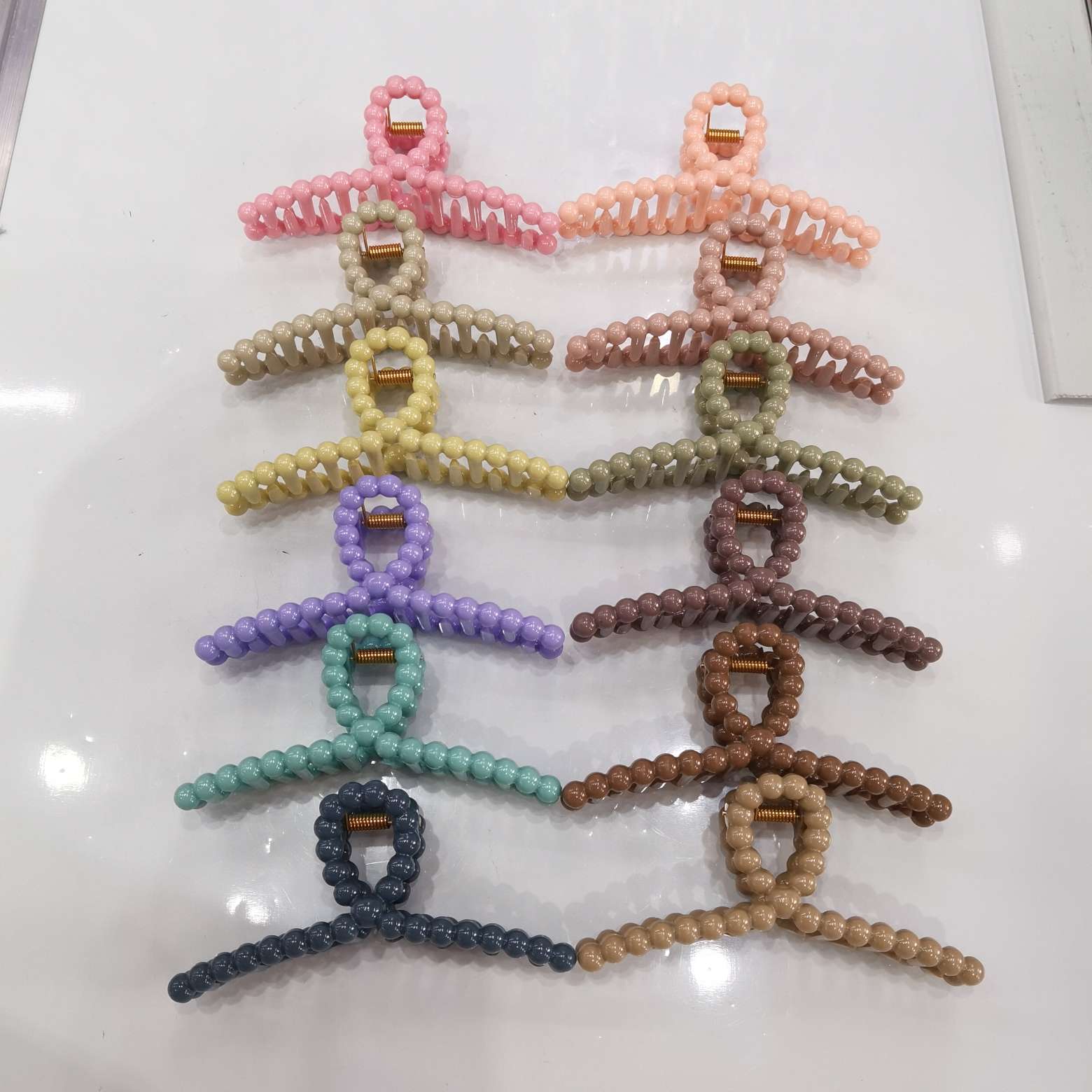 Korean style fashion classic trend Korean style fashion classic trend Korean style fashion classic trend Internet celebrity solid color pearl rice grain hair clip Come for a bath