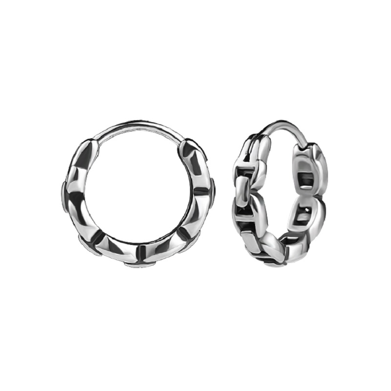 Changsheng Jewelry's unique and simple earrings, retro punk style street niche earrings Application Scenario