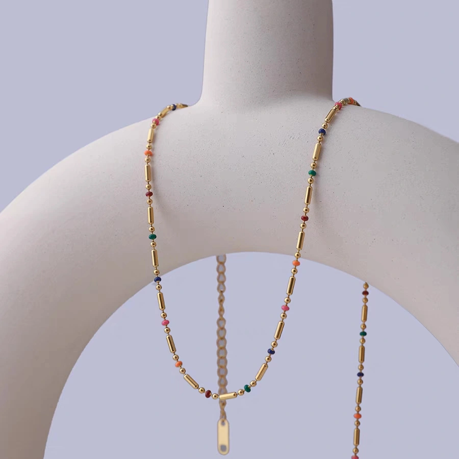 Fashionable beaded necklace for girls, a niche and light luxury 18k gold-plated high-end look, an ins cool and cool style collarbone necklace accessory detail image 3