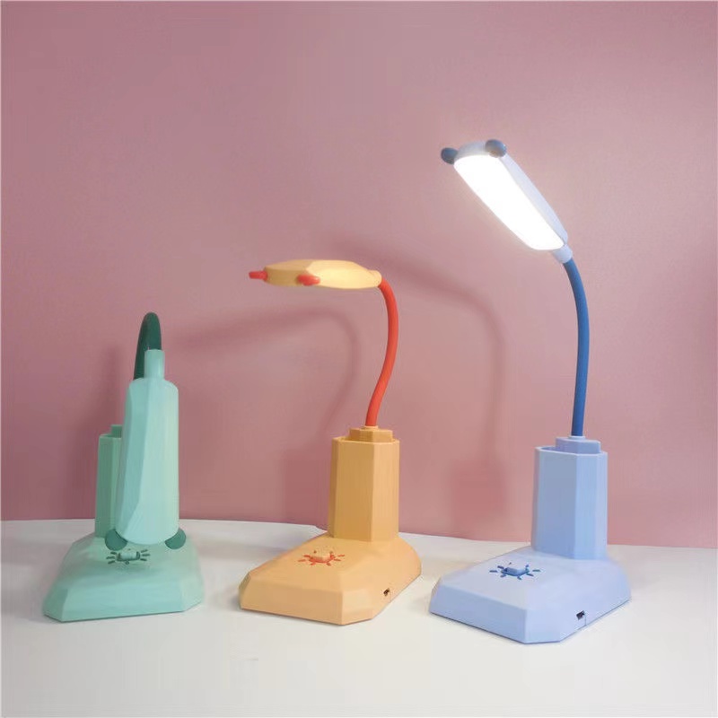 Mini children's study desk lamp, student writing and reading desk, portable charging dormitory bedside lamp Application Scenario