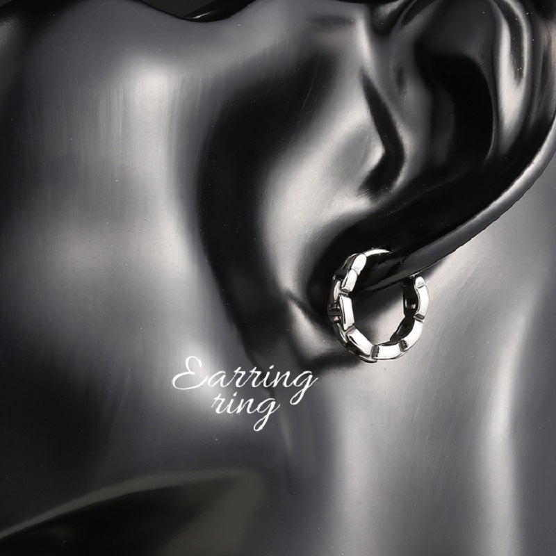 Changsheng Jewelry's unique and simple earrings, retro punk style street niche earrings Item Picture