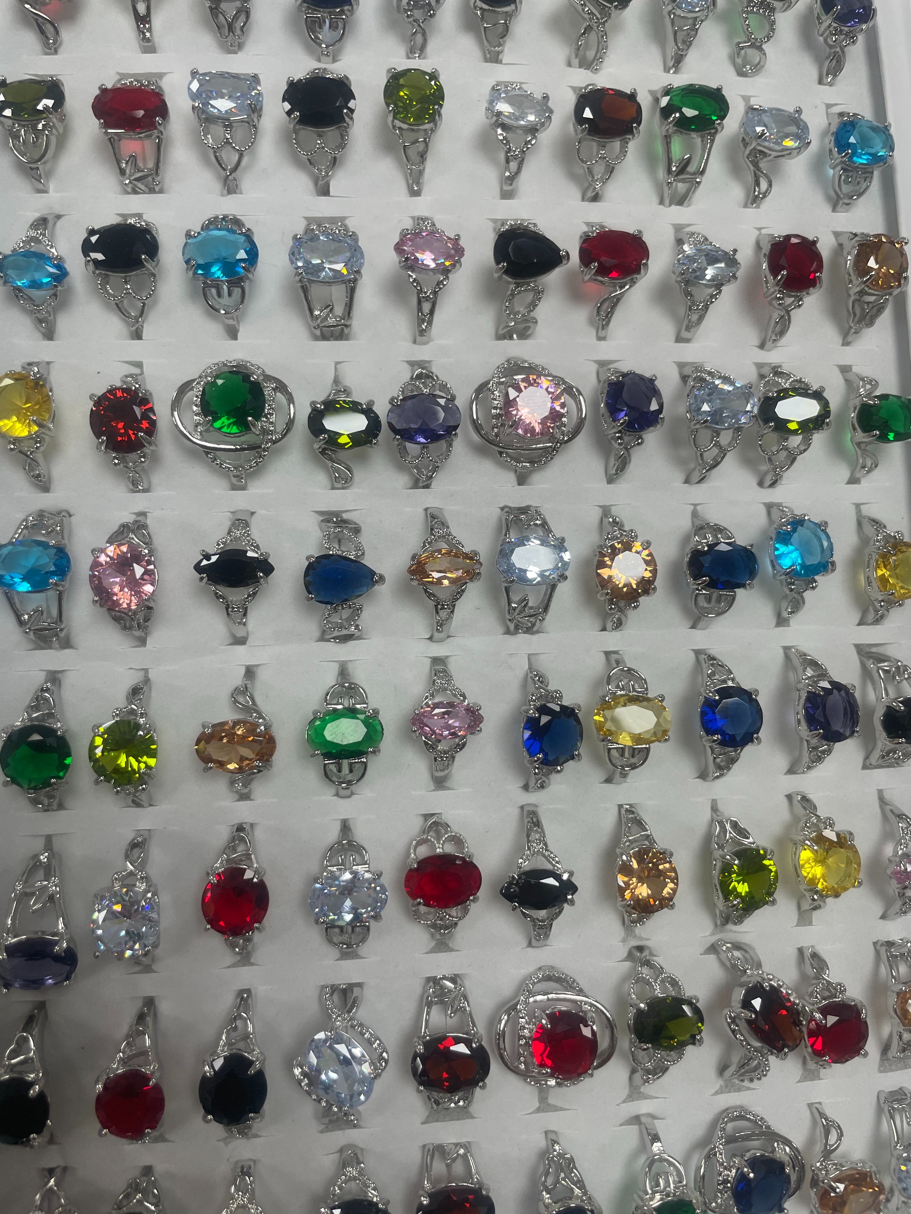 White k colored diamond zircon ring Item Picture