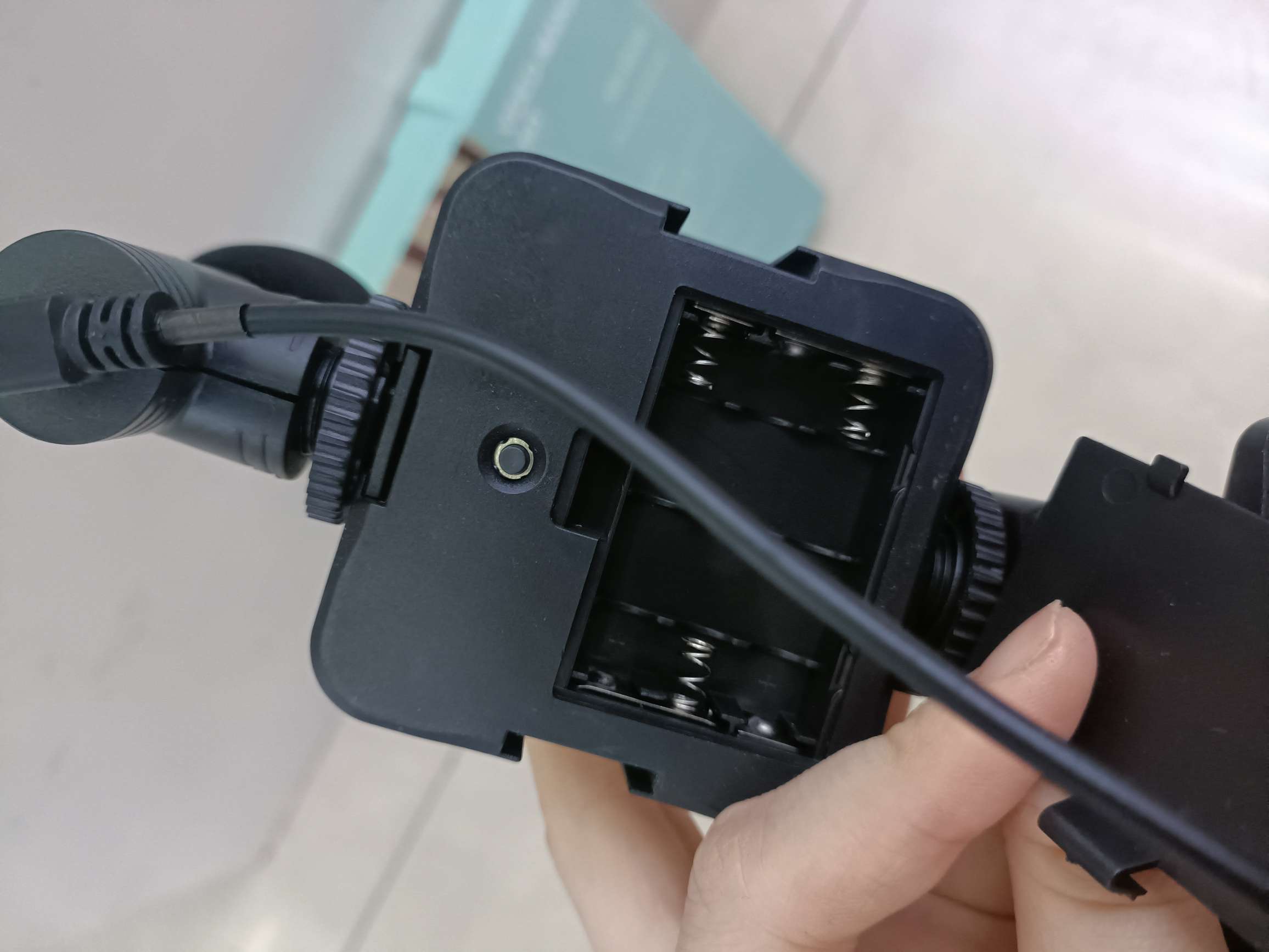 便携三脚架直播套装 补光灯麦克风支架LED电池款 直播摄影方形会议灯口袋补光灯 手持摄影灯 桌面无线直播灯手机补光灯详情图9