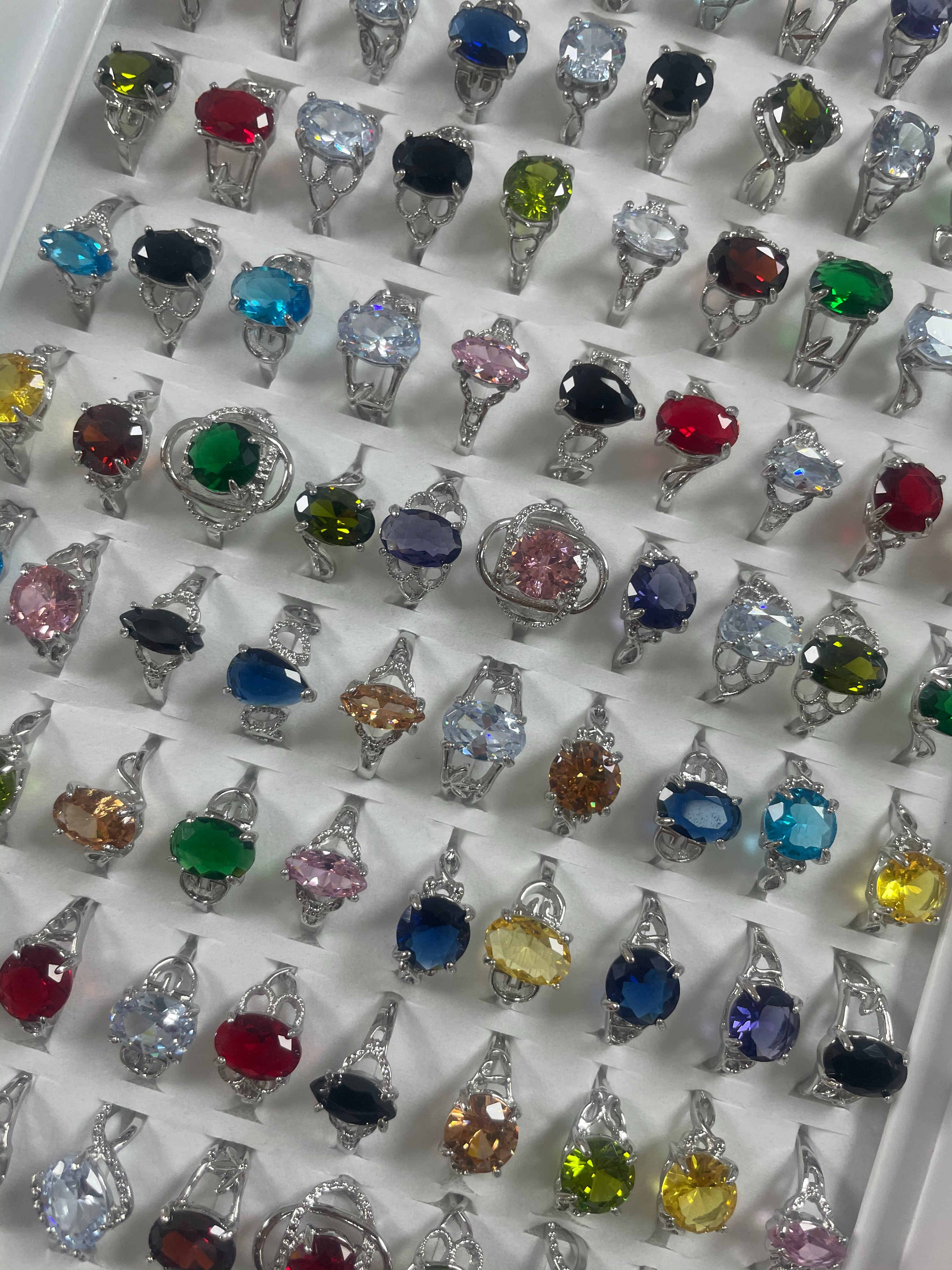White k colored diamond zircon ring details Picture