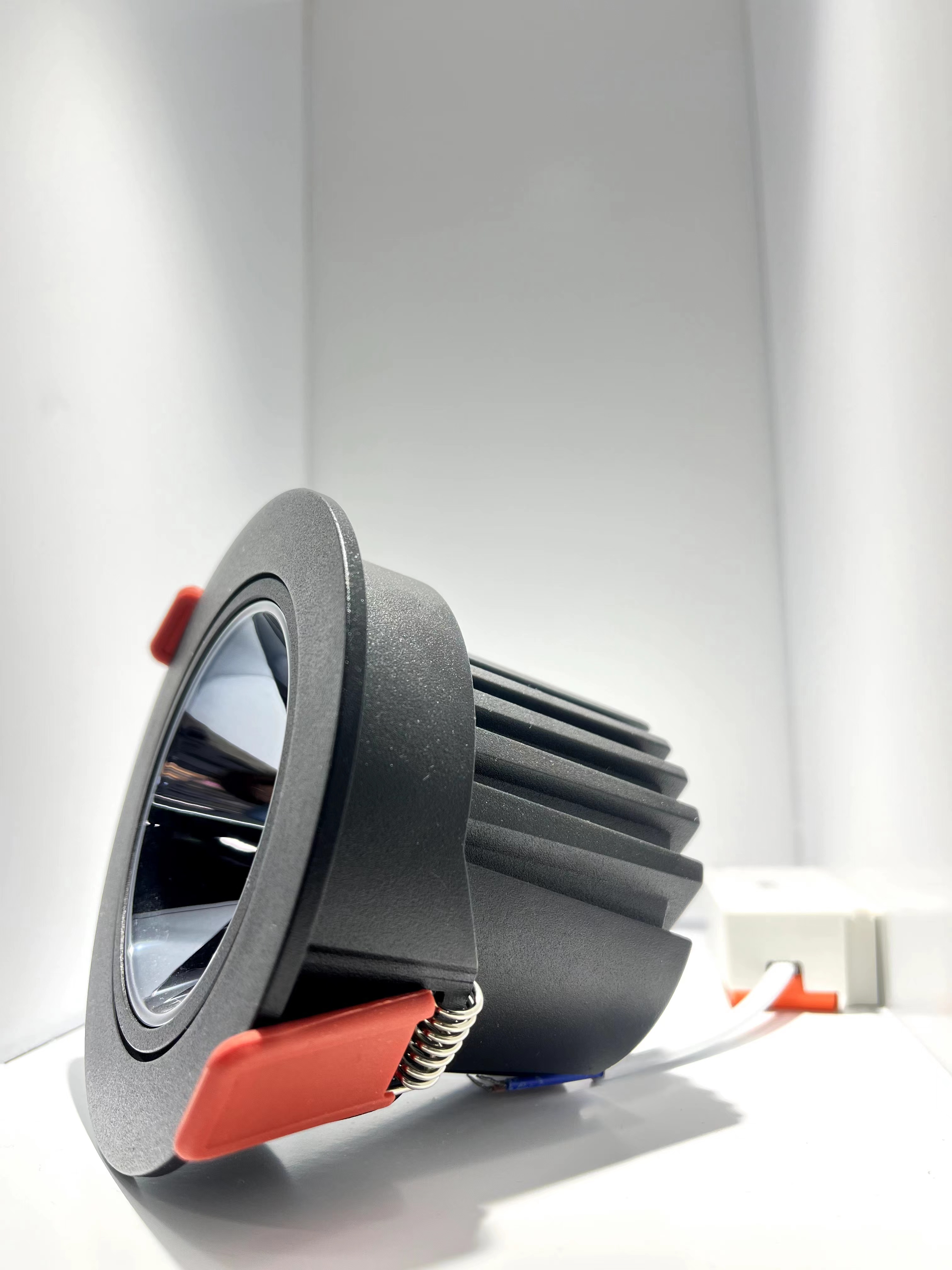 COB downlights, spotlights, LED lighting fixtures, downlights Specification image