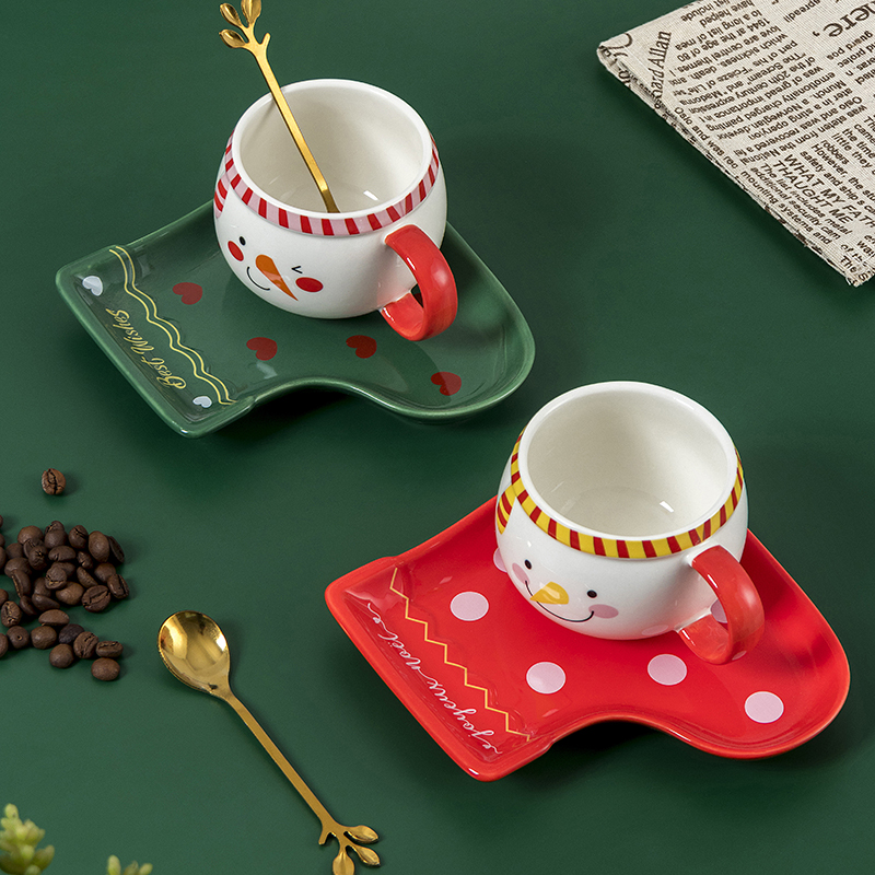 奢华创意圣诞老人袜子形状圣诞咖啡杯陶瓷马克杯和茶托套装详情图4