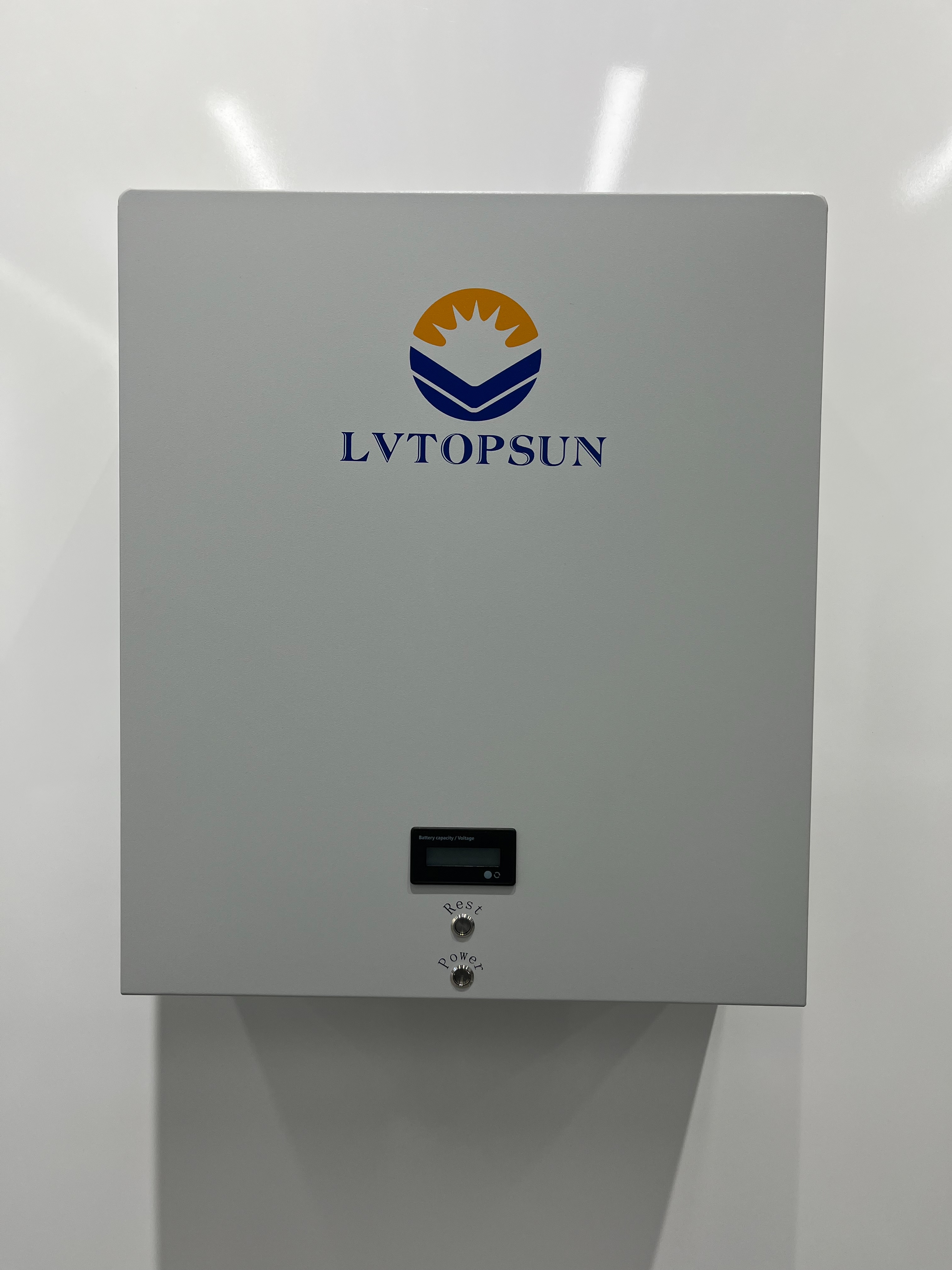 24V 100AH /太阳能锂电池白底实物图