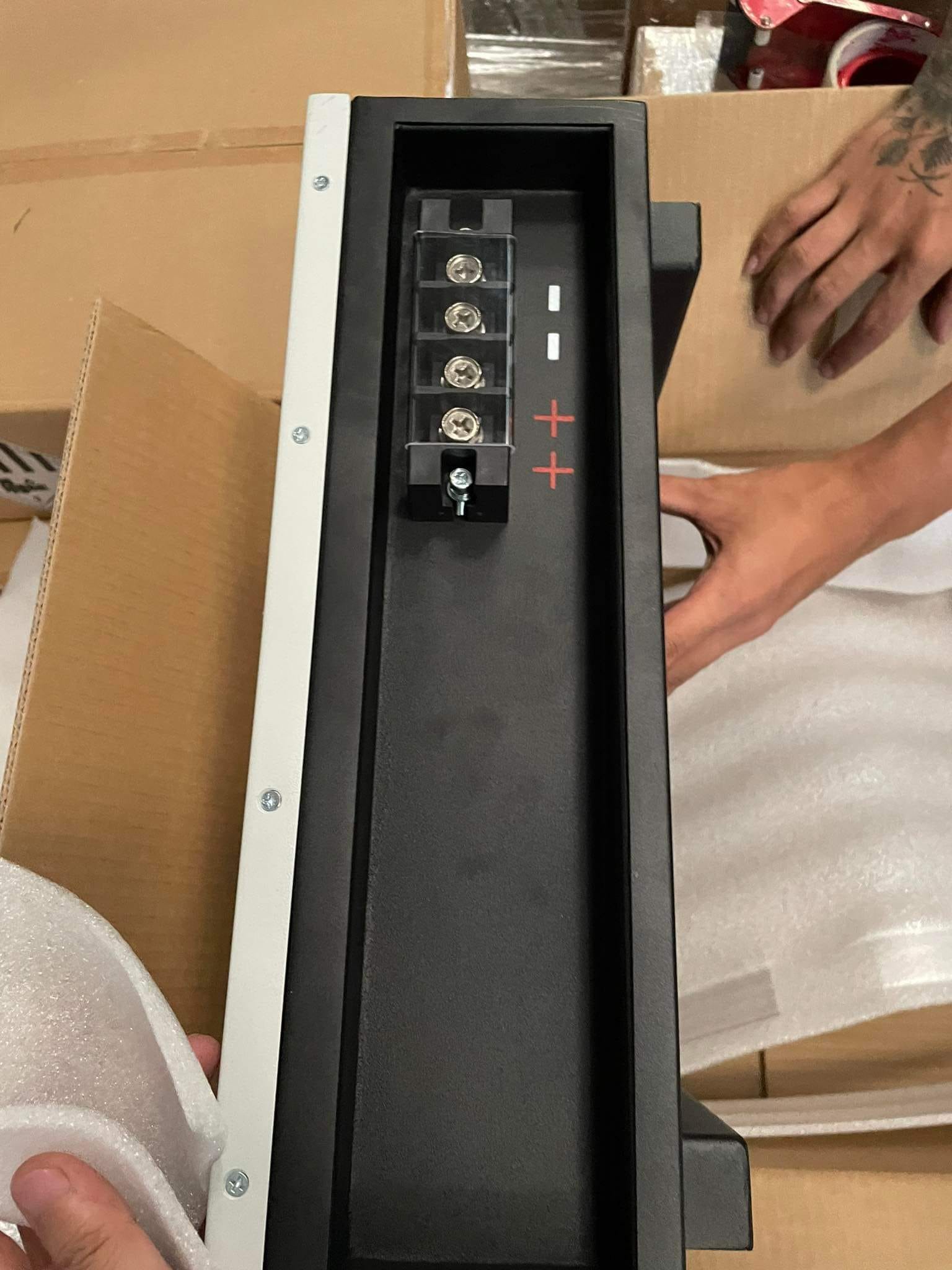 24V 100AH /太阳能锂电池细节图