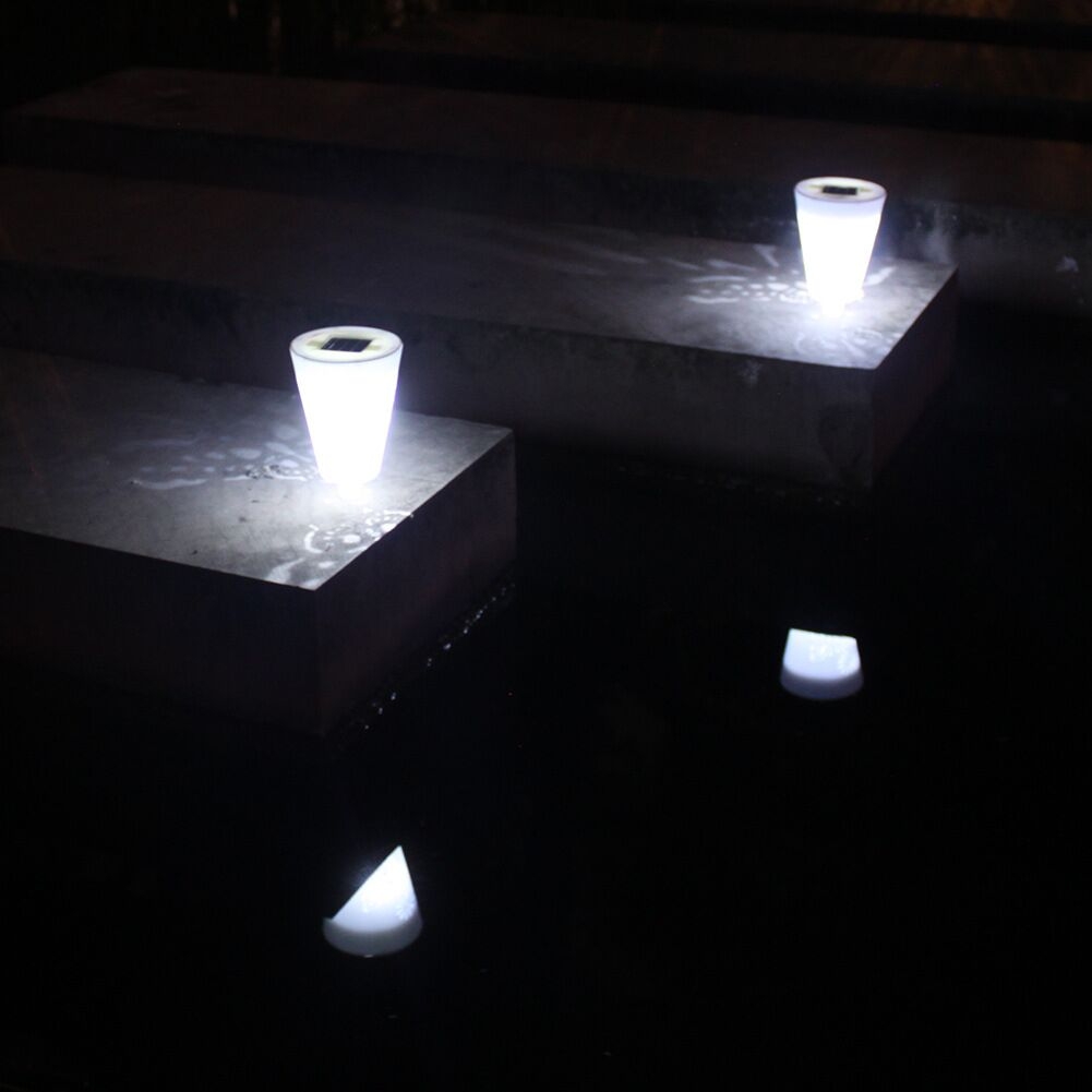 Luz de césped solar al aire libre súper brillante blanco colorido de dos niveles ajustable calado mariposa luz insertada patio luz Item Picture