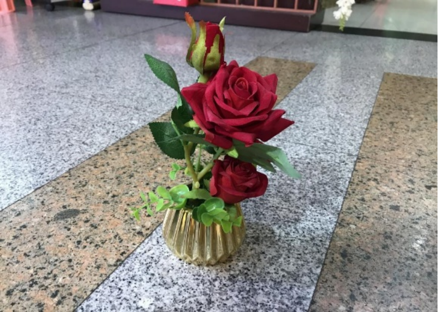 Bonsai 51 simulation handicrafts, decorative ornaments, simulation flowers are available in a wide variety of colors and types, with all sizes and specifications available. Customized orders based on samples are also available Specification image