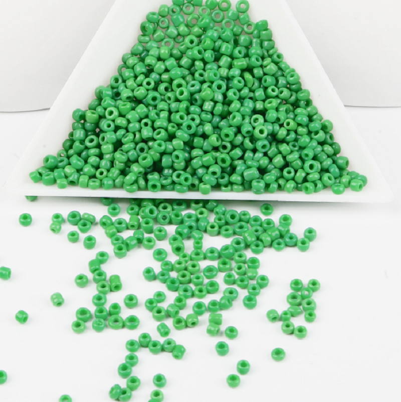 DIY scattered bead material: glass millet beads 2mm, 3mm, 4mm glass silver-filled millet beads material, cross-stitch