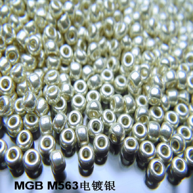 Yiwu diy beading materials: loose beads, hand-electroplated rice beads 2mm, 3mm, 4mm, accessories and ornaments, hand-made glass, diy tube beads details Picture
