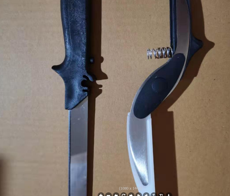 多功能家用厨房卡簧剪刀产品图