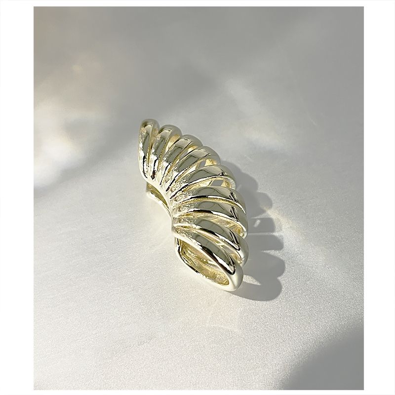 The 2022 new style of exaggerated and fashionable ear bone clip earrings without ear holes, personalized and painless trendy earrings for women detail image 4