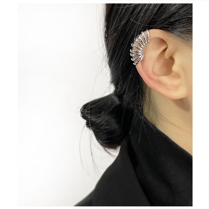 The 2022 new style of exaggerated and fashionable ear bone clip earrings without ear holes, personalized and painless trendy earrings for women Specification image