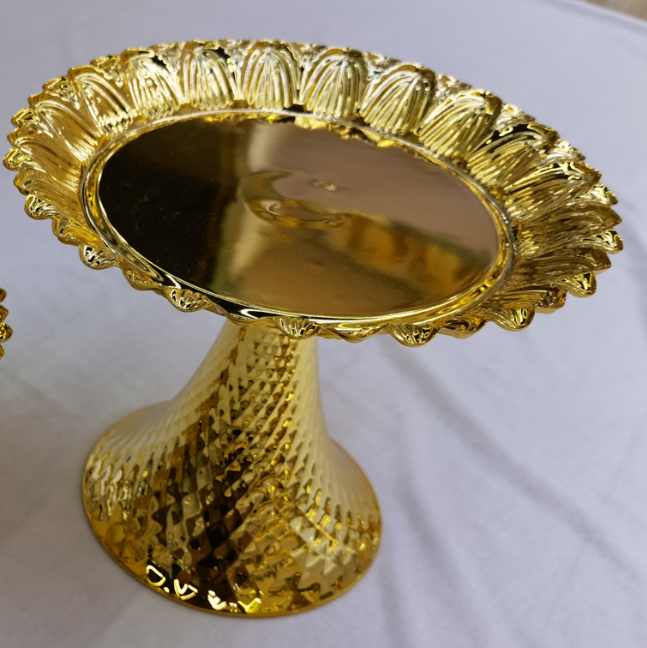 Metal electroplated decorative tray for ornaments 83
