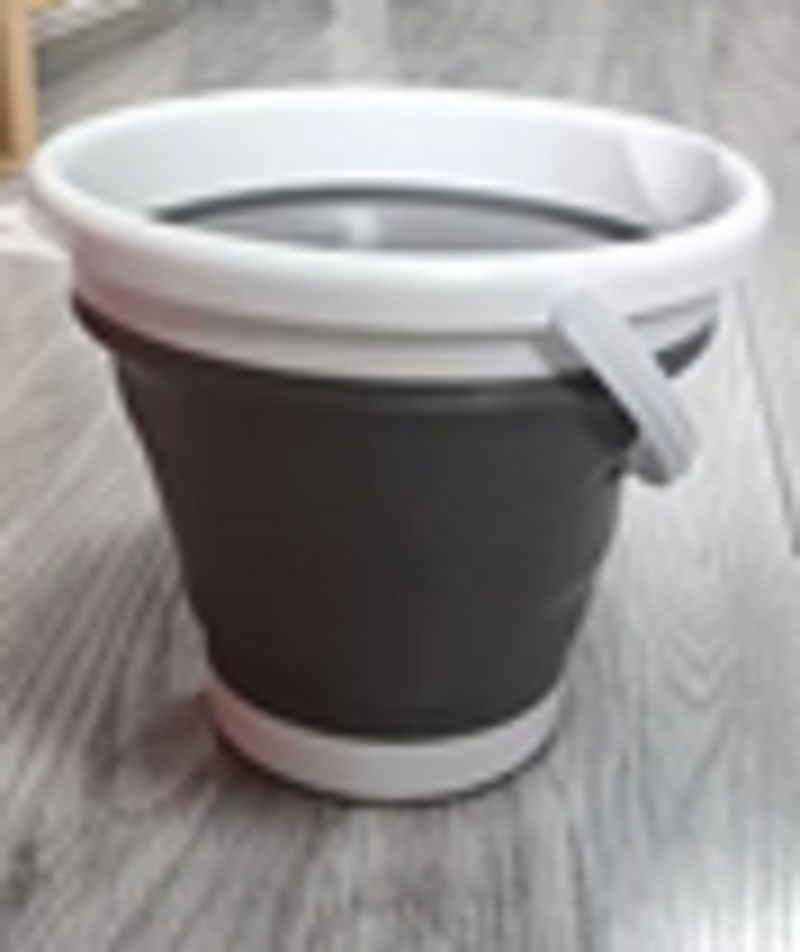 Medium-sized bucket