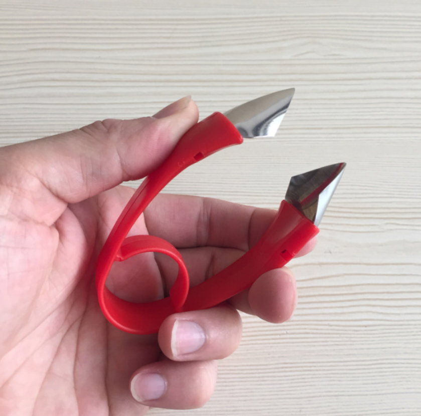 Strawberry stem remover for foreign trade Application Scenario