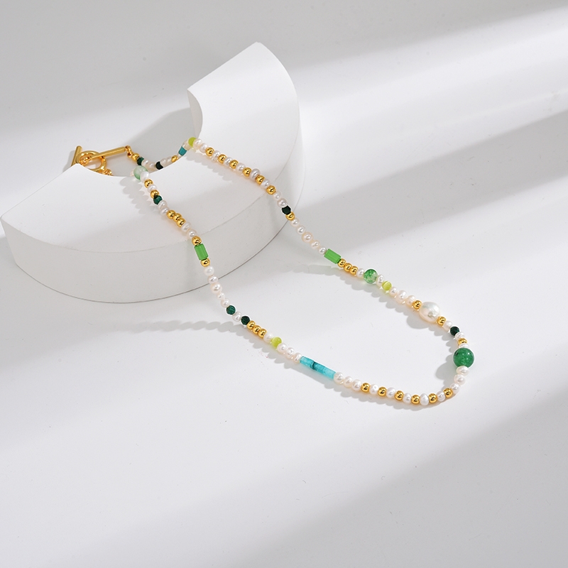 艳炟彩色串珠项链上新设计感轻奢小众气质锁骨链高级感珍珠颈链女