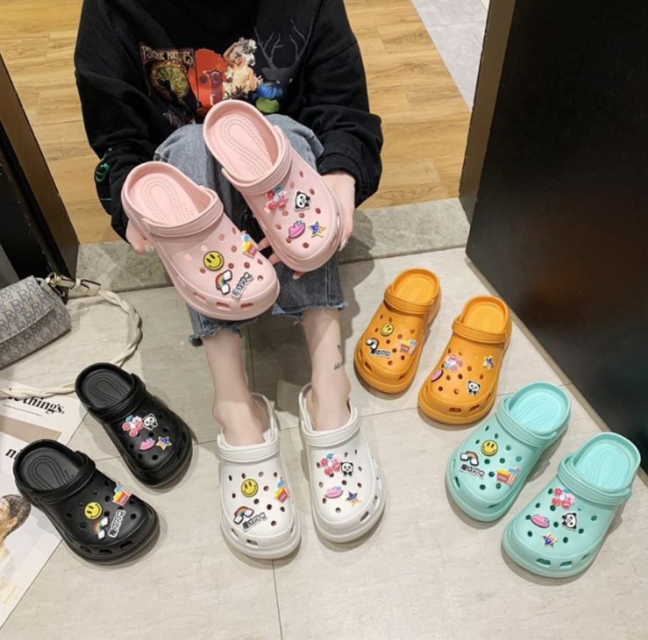 Thick-soled clogs details Picture