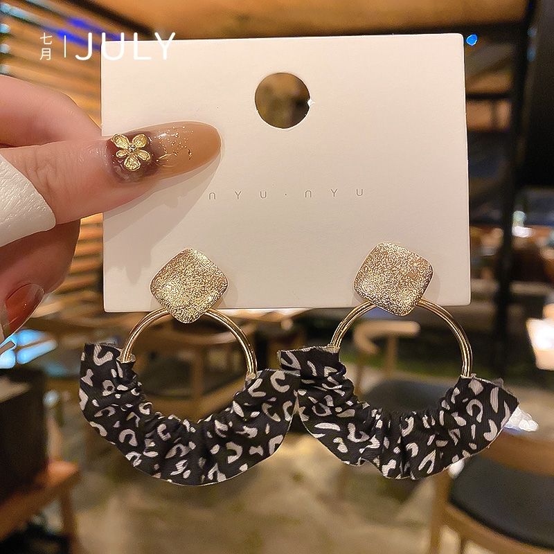 黑色耳环2022年新款潮耳钉韩国气质高级感耳坠网红大气耳饰女饰品