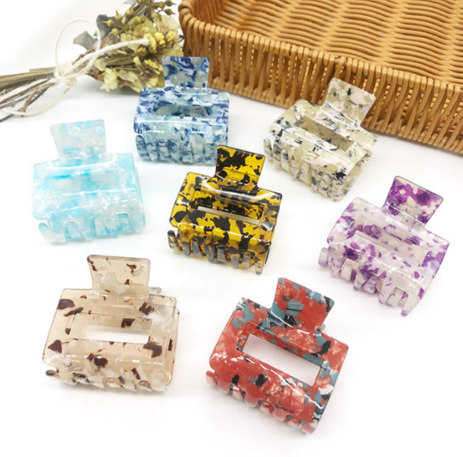 Export of geometric acrylic hairpins