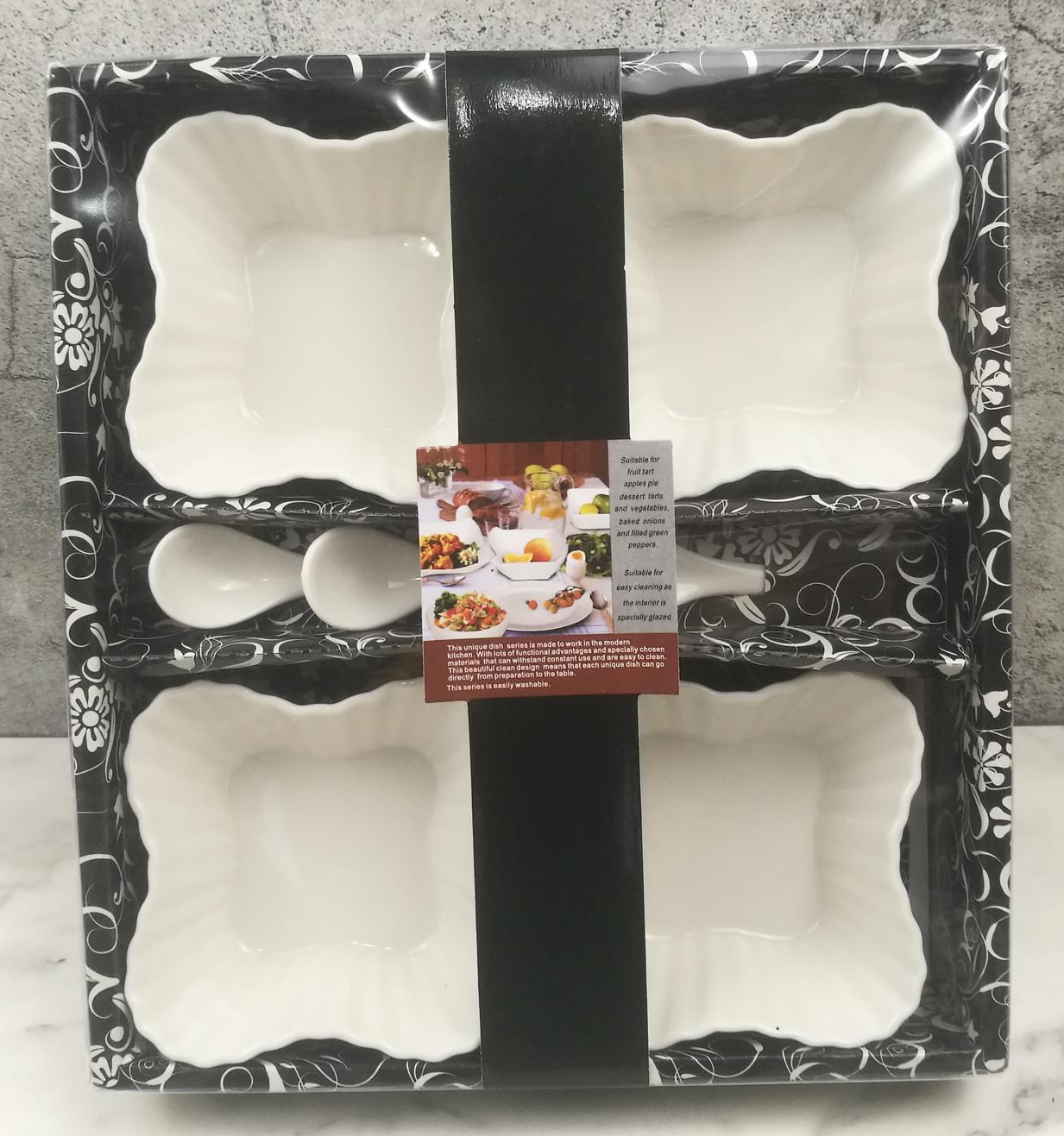 方圆陶瓷小食碟配小勺PVC纸盒彩带包装FUNDUEVB68854