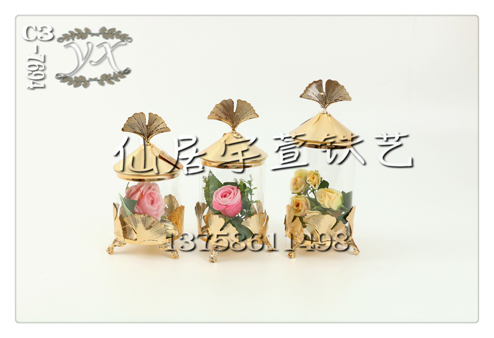 Yuxuan Ironwork European-style Ironwork multi-specification coffee tables, candy jars, creative wedding candy display trays 16 details Picture