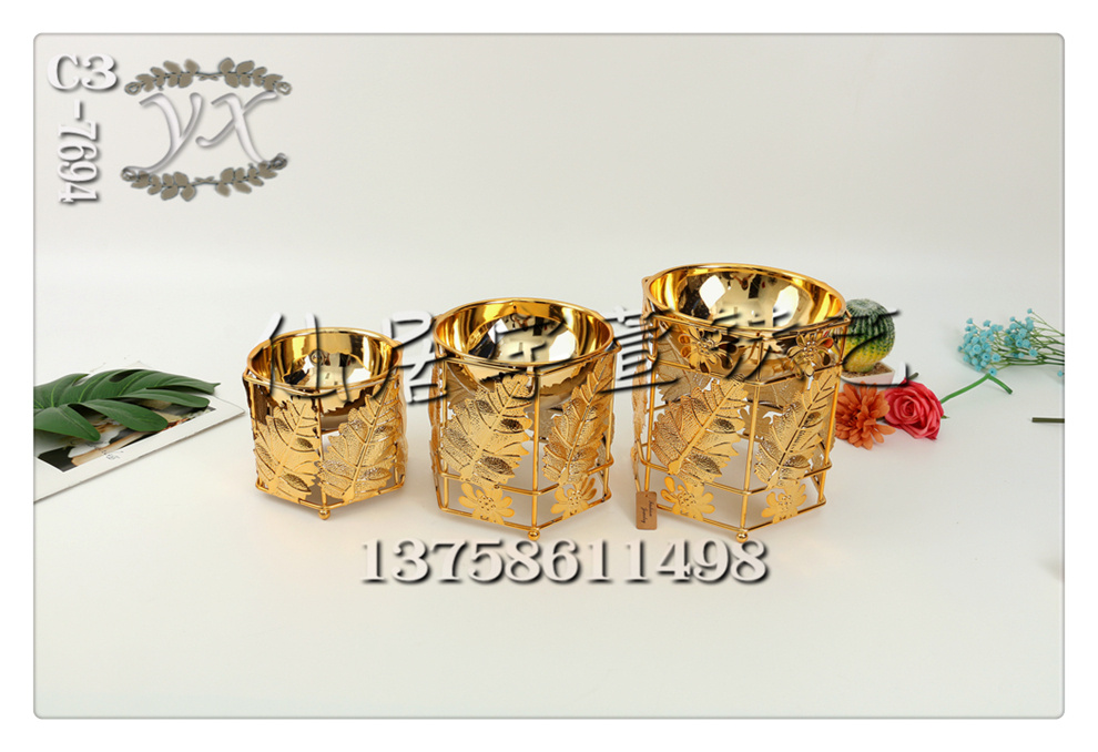 Yuxuan Ironwork Creative European Rose Gold Candy Jar Home Decor with Lid Snack Storage Jar 23 details Picture