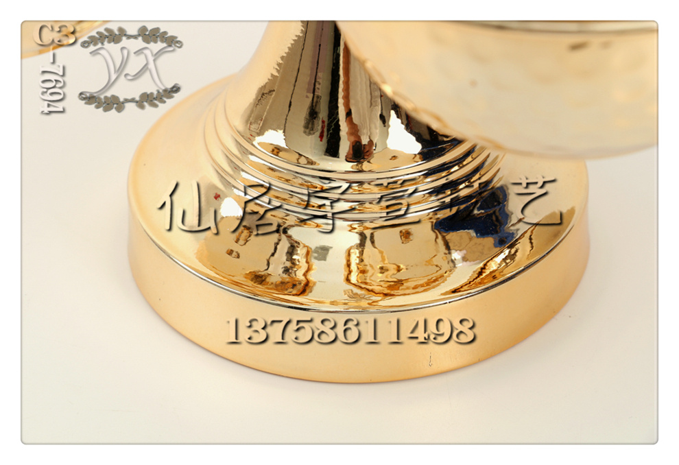 Yuxuan Ironwork Rose Gold European-style light luxury metal ironwork candy stand, pastry stand, coffee stand 15 Application Scenario