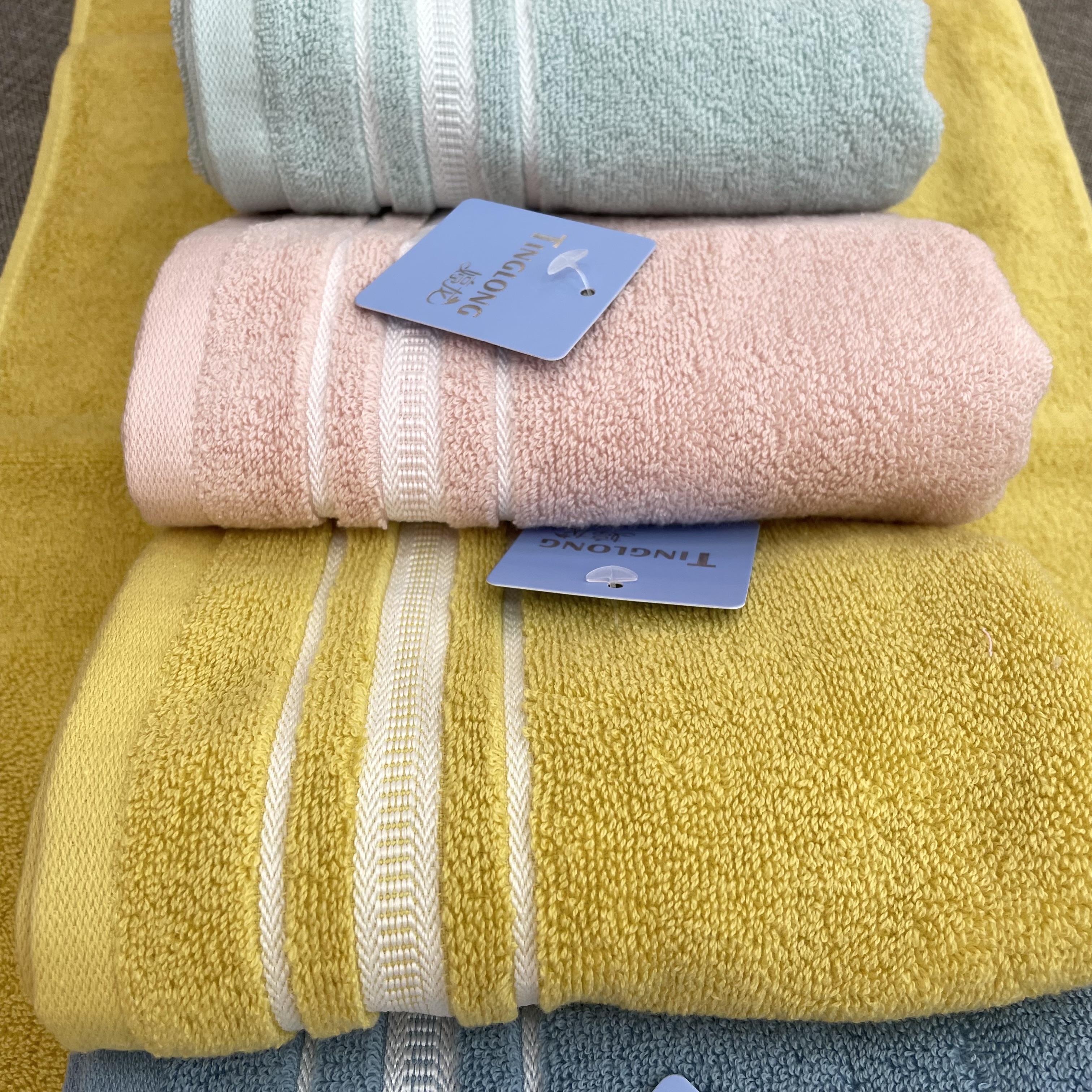 Tinglong Factory direct sales of high-end candy-colored towels and pure cotton adult towels Item Picture