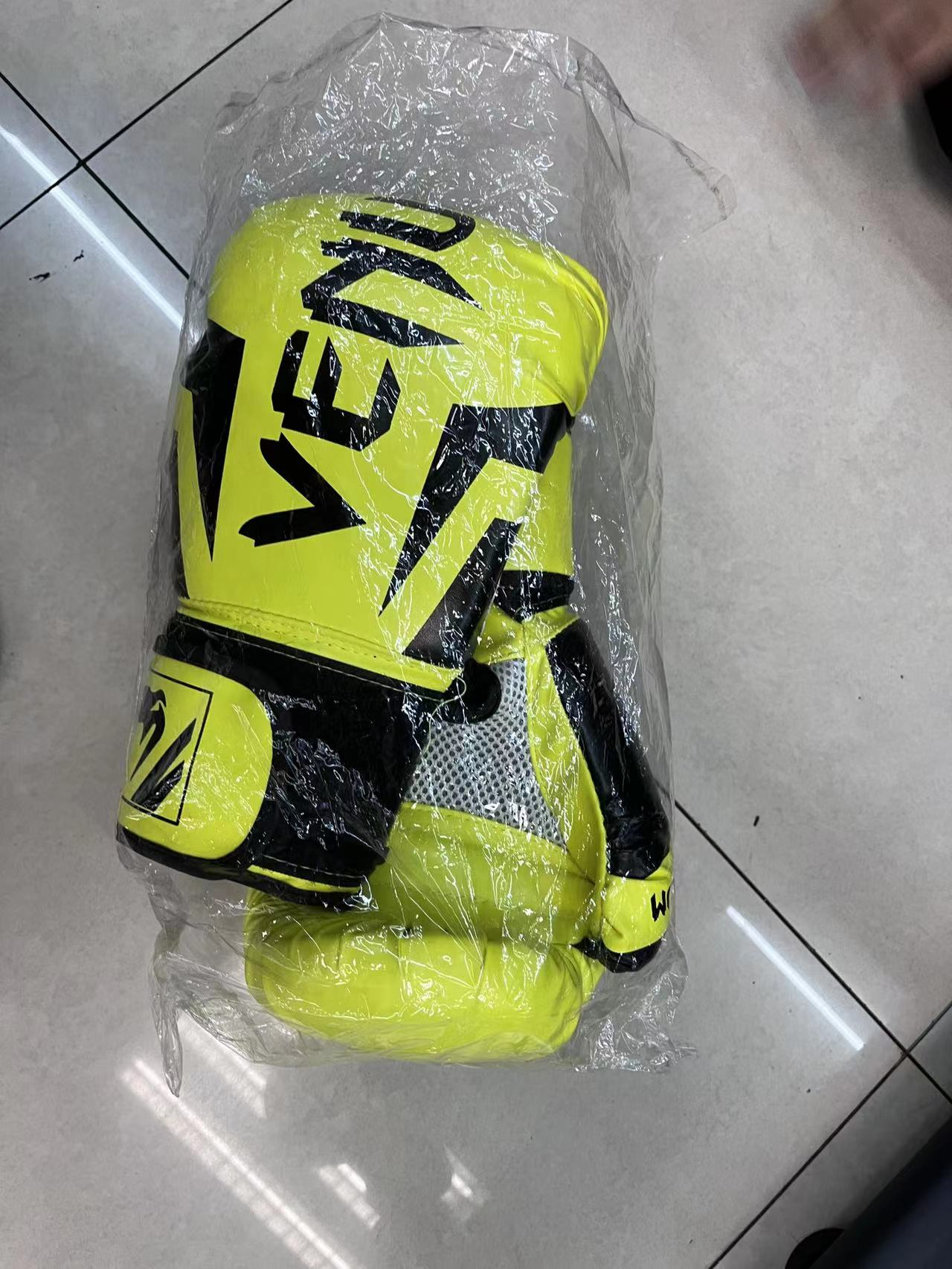 专业拳击手套散打拳套儿童男女训练沙袋泰拳格斗自由搏击