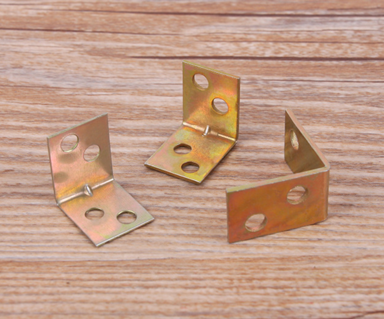 Customized corner codes, thickened cold-rolled steel Angle iron, 90-degree layer plate support, L-shaped right-angle code furniture hardware from the manufacturer Application Scenario