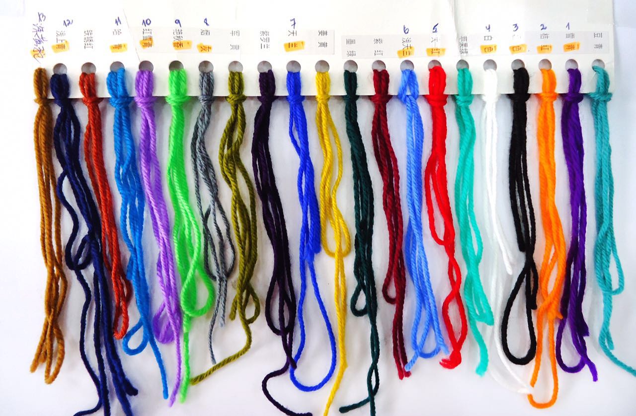 毛线/围巾线/坐垫线白底实物图