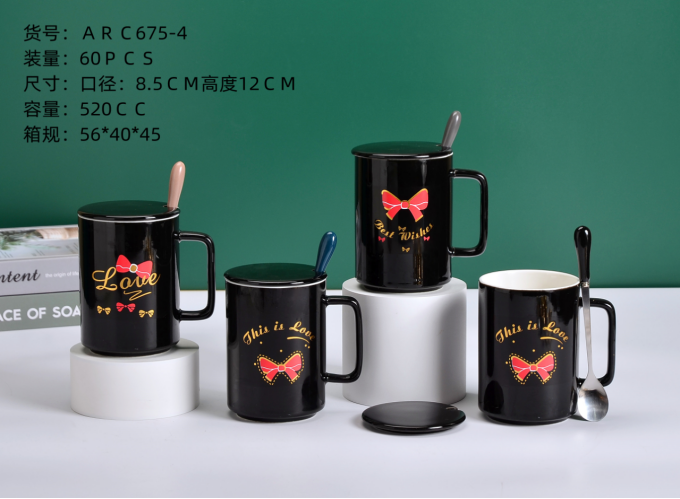 Black ceramic mug with lid as a souvenir detail image 4