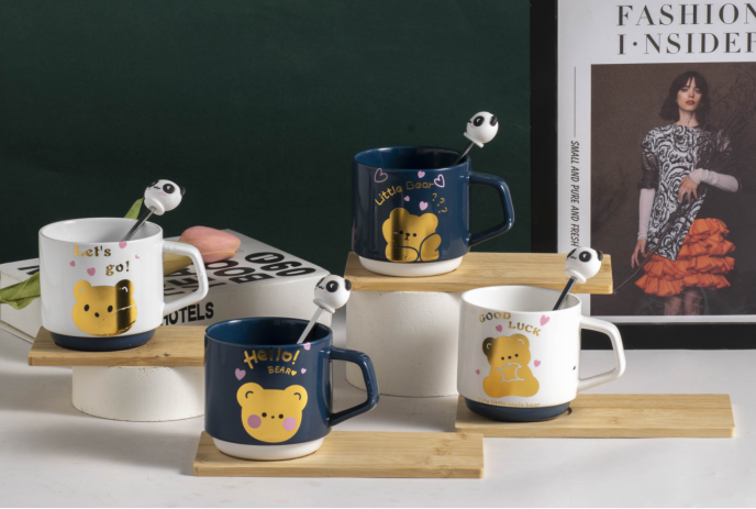 Mug Home 2022 New light luxury coffee cup with lid spoon ceramic breakfast milk cup Office water cup detail image 4