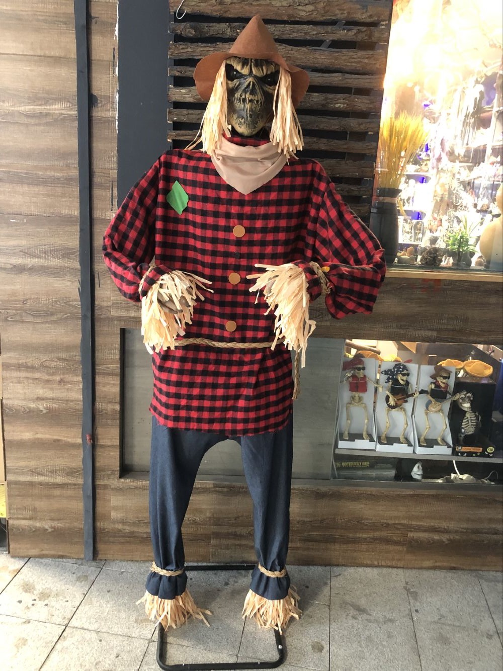 Halloween decorations, electric toys, large ghost scarecrow, Shanghai SH21033 Application Scenario