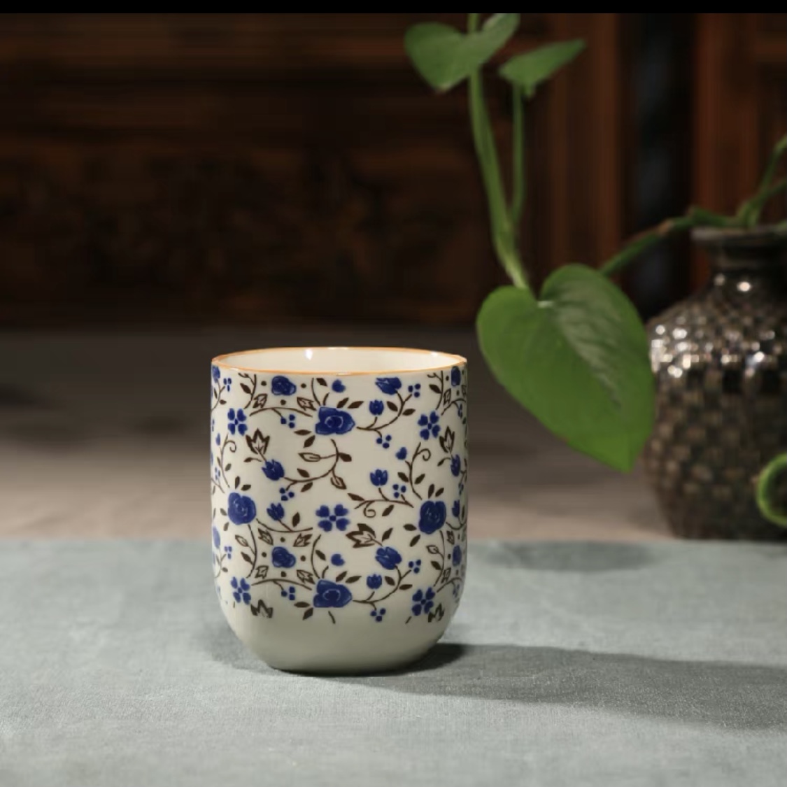 Kunkun Ceramics Ceramic Blue and White large-capacity Tea cups, Gongfu tea sets, simple Japanese tea brewing cups for home use, tasting cups, master cups 005 Application Scenario