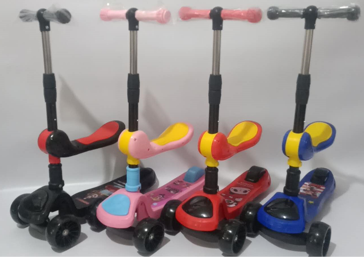 PU带灯三合一滑板车