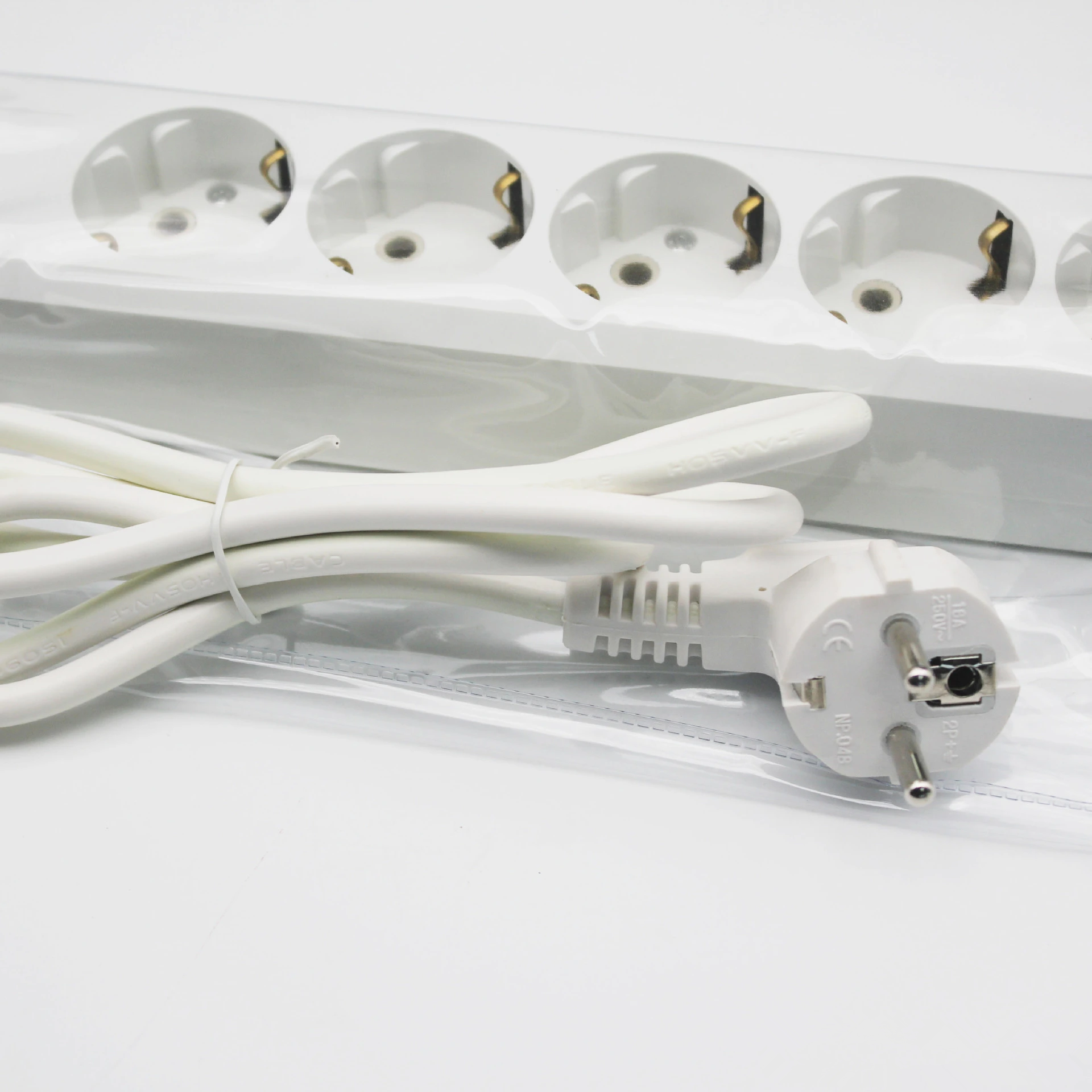欧式多孔插座五位带开关，插座配电线 CE标准  5米三芯欧式插头图