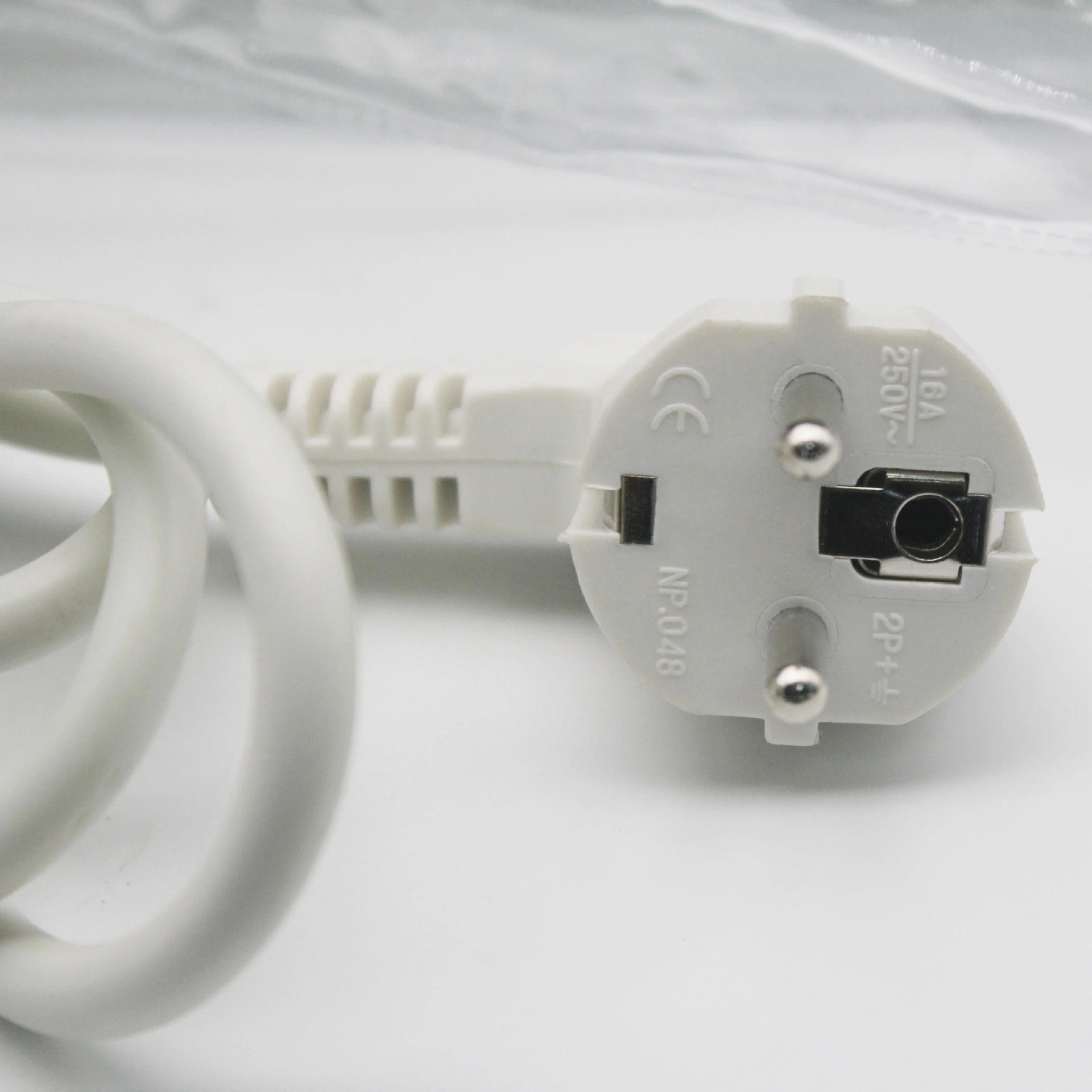 欧式多孔插座五位带开关，插座配电线 CE标准  5米三芯欧式插头详情3