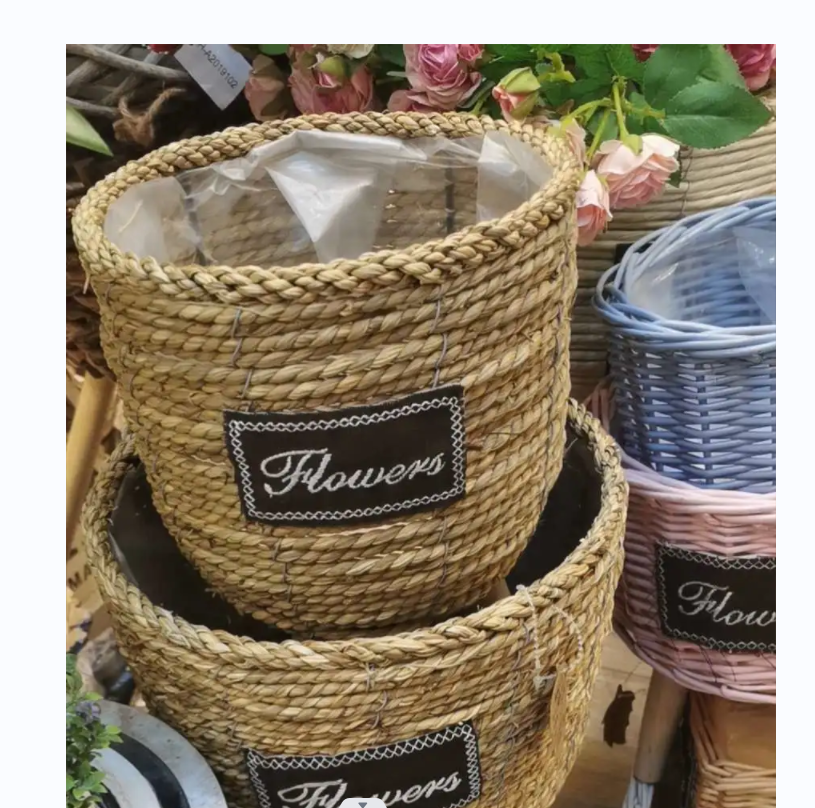 Straw-woven flower baskets with wooden legs, flowerpots, woven flower baskets with two flowerpots Specification image