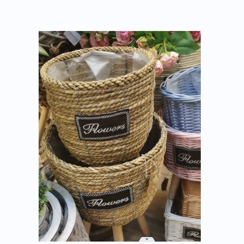 Straw-woven flower baskets with wooden legs, flowerpots, woven flower baskets with two flowerpots details Picture