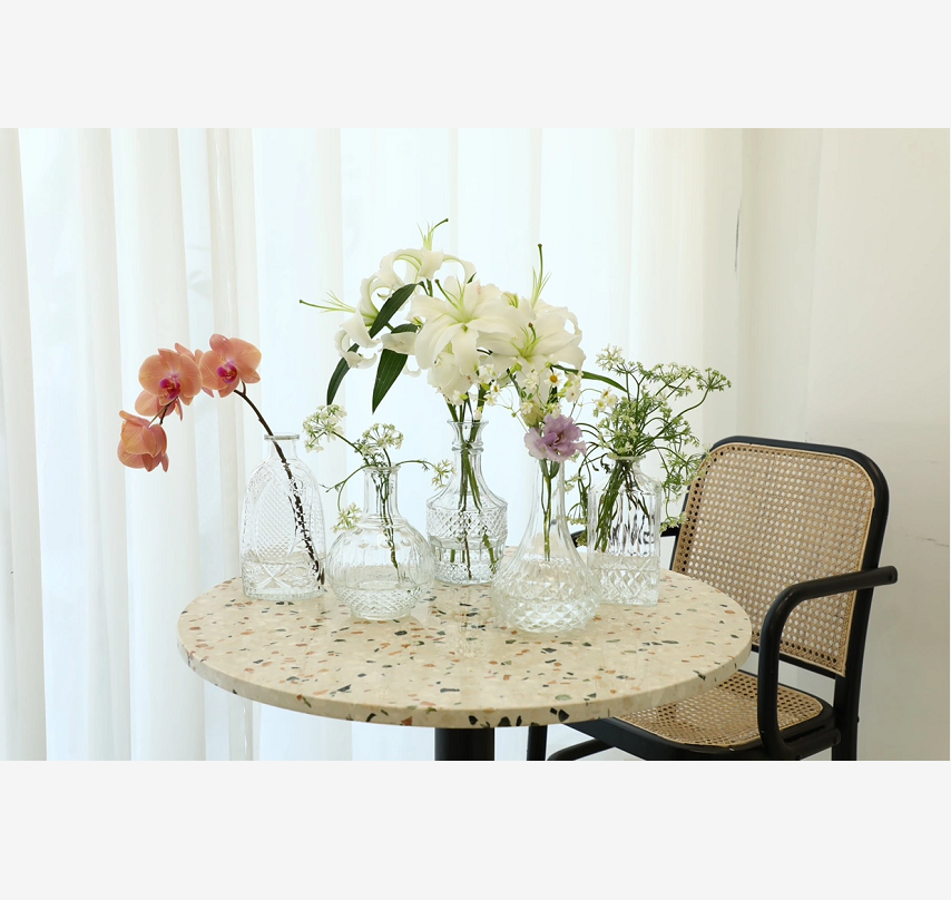 This exquisite, retro and light luxury embossed small-diameter French glass miniature photography prop is a hydroponic dry vase Specification image