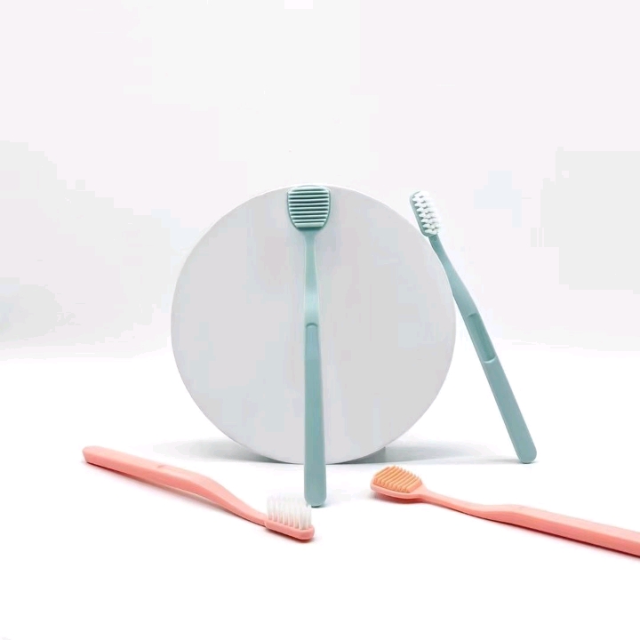 Adult home soft-bristled toothbrush, daily cleaning and care for teeth, tongue coating brush, toothbrush set Application Scenario