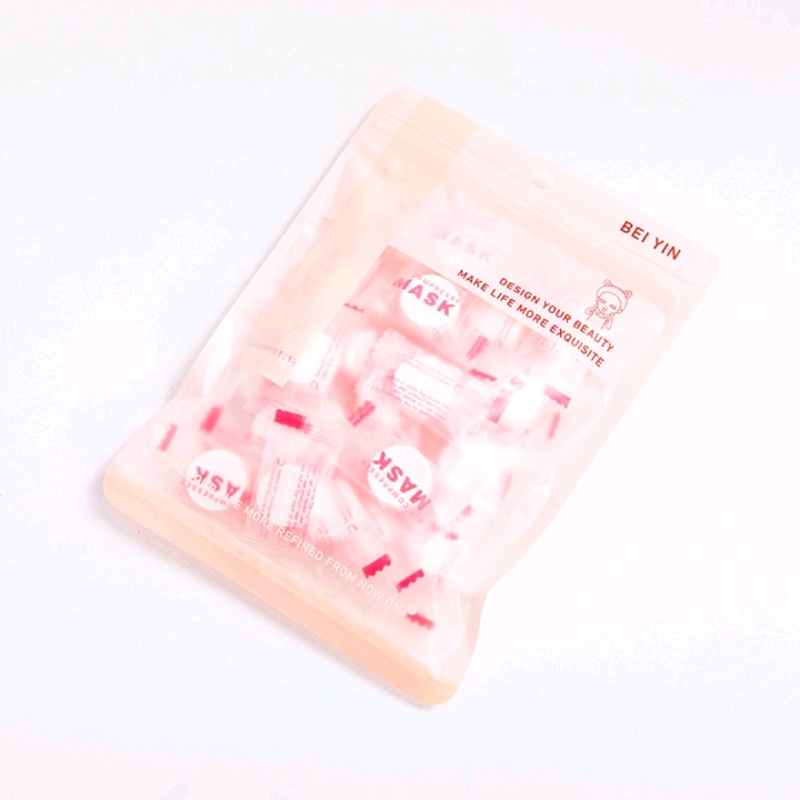 Compressed mask paper, 30 pieces per pack, beauty DIY mask pieces, travel and outing portable bag, candy pieces packaging Application Scenario
