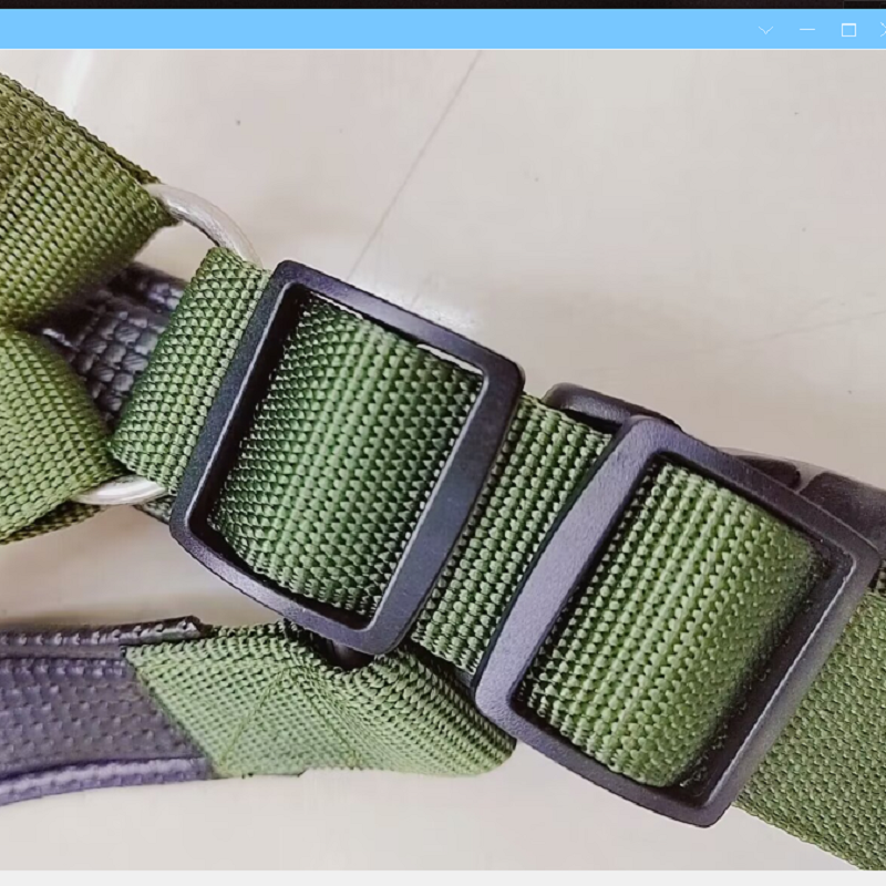 Xinan XX brand military green widened 4.0cm cotton leather pet leash + chest and back strap, a sturdy and durable pet product for large dogs. Dog leash Application Scenario