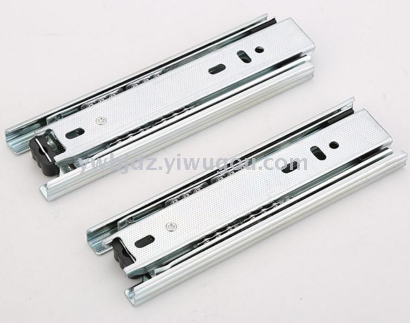 High-quality 4510 slide rail drawer, silent buffer damping, three-section slide rail, ball guide rail Item Picture